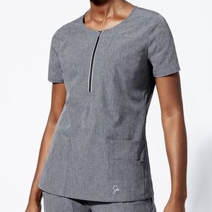 Jannuu Ayra scrub top